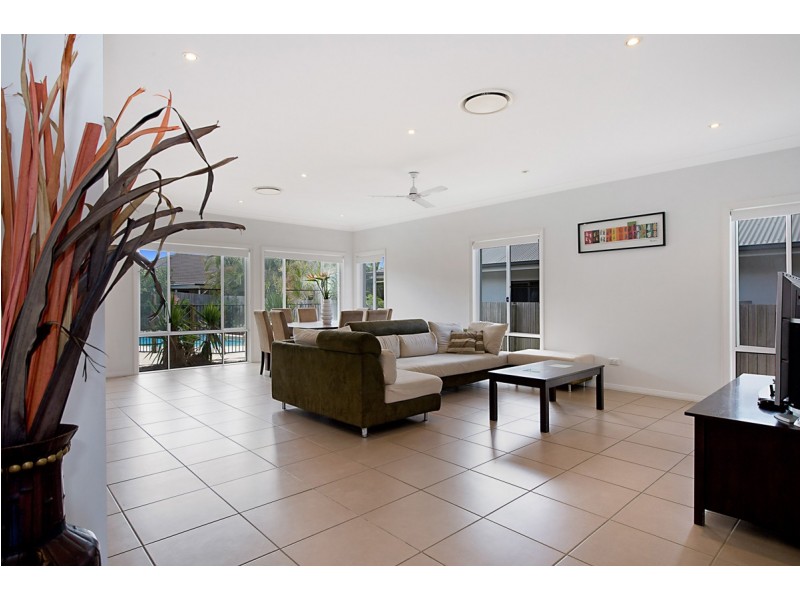 21 Foambark Street, North Lakes QLD 4509