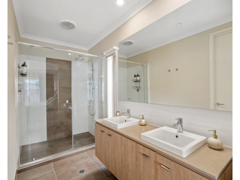 13 Beesand Street, Mango Hill QLD 4509