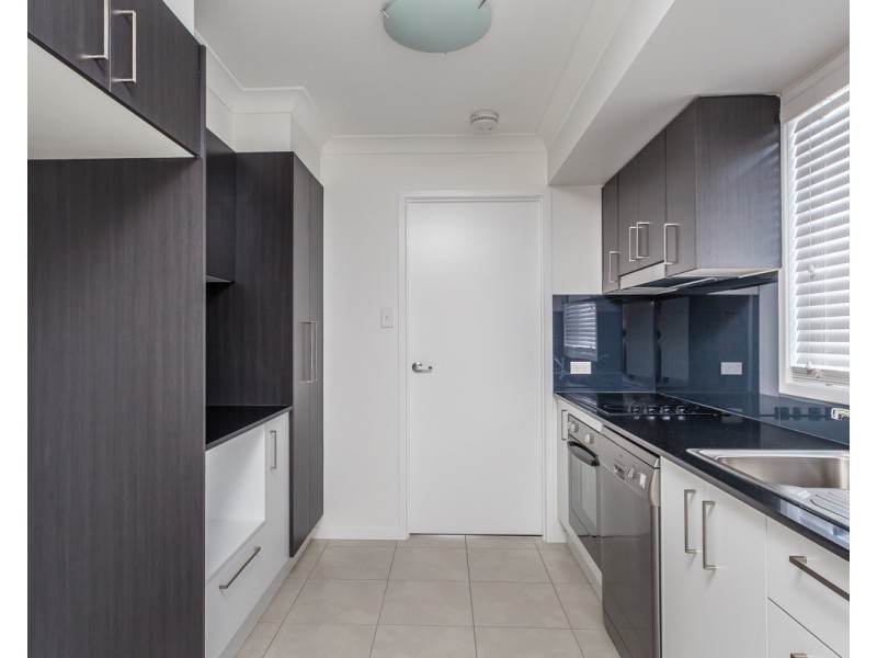2/87 Carlingford Circuit, Warner QLD 4500