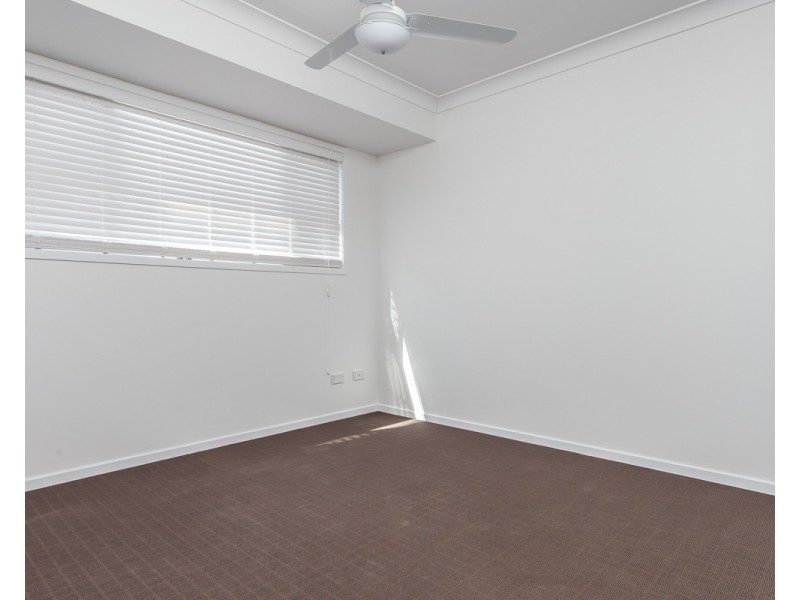 2/87 Carlingford Circuit, Warner QLD 4500