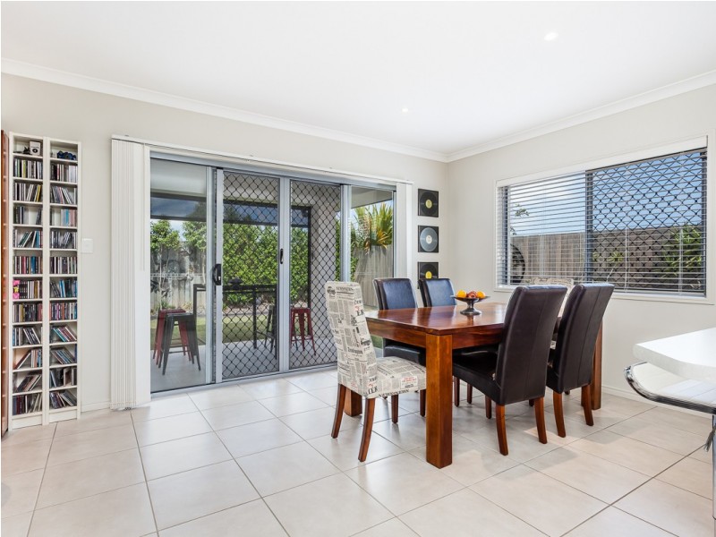 2/2 Hirsch Court, North Lakes QLD 4509