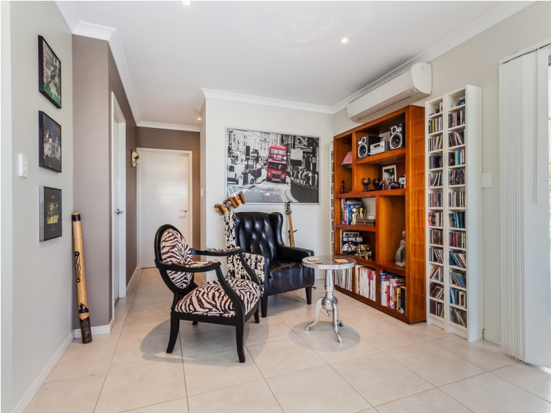 2/2 Hirsch Court, North Lakes QLD 4509