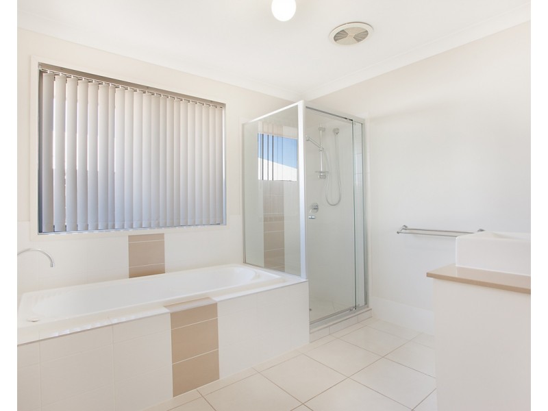 20 Severn Crescent, North Lakes QLD 4509