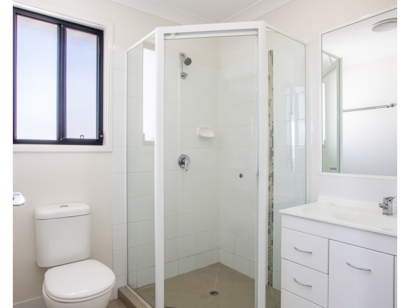 37 Bowerbird Crescent, Dakabin QLD 4503