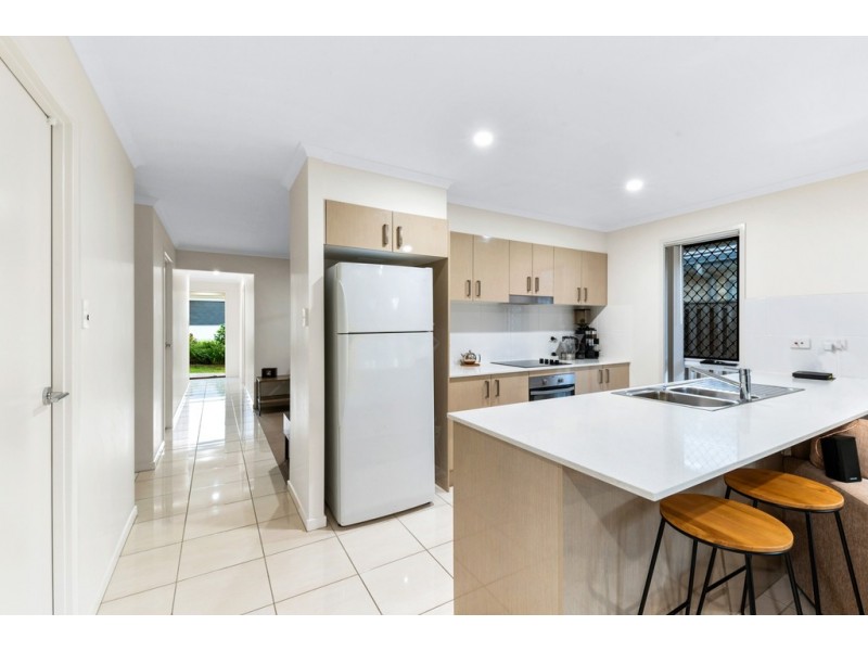 11 Japoon Street, North Lakes QLD 4509