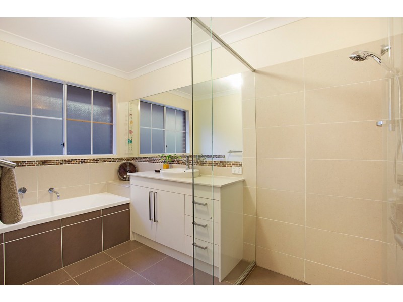 34 Sears Parade, North Lakes QLD 4509