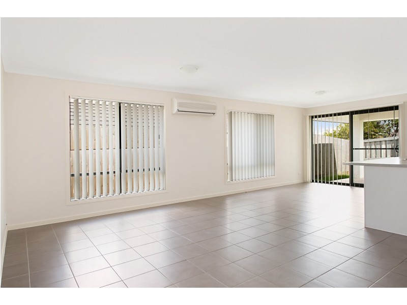 10 Dunes Crescent, North Lakes QLD 4509