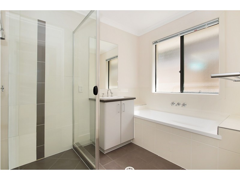 10 Dunes Crescent, North Lakes QLD 4509
