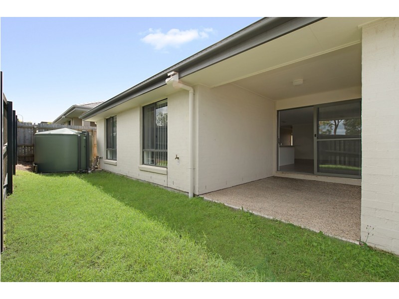 10 Dunes Crescent, North Lakes QLD 4509