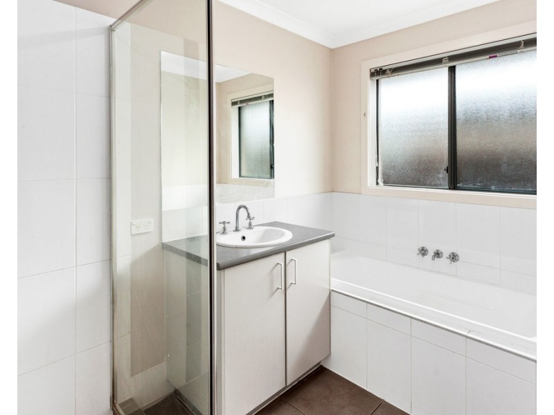 131 Mackintosh Drive, North Lakes QLD 4509