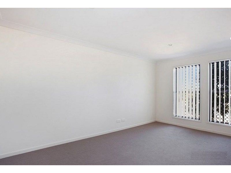 6 Bowerbird Crescent, Dakabin QLD 4503