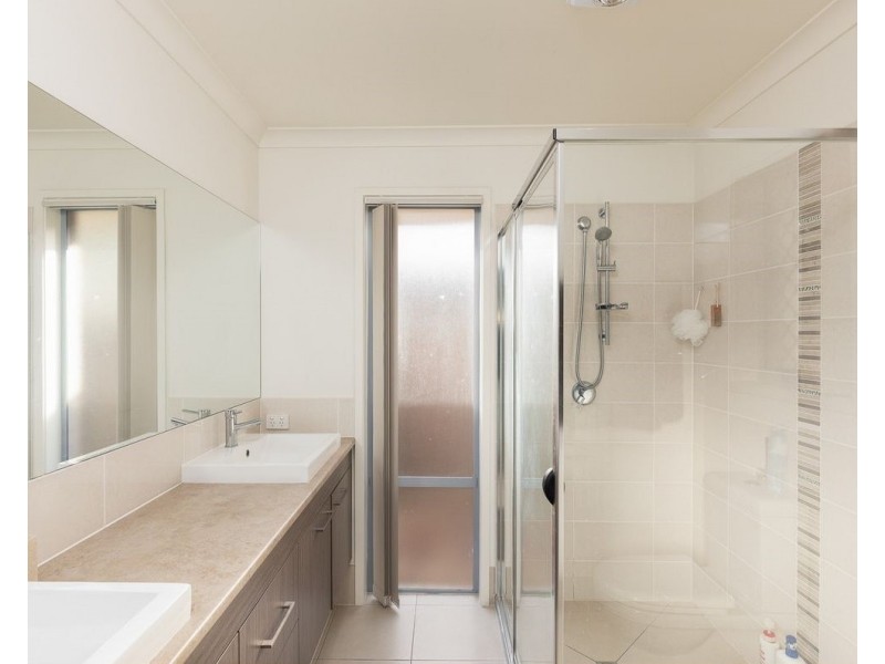 33 Gordon Crescent, Mango Hill QLD 4509