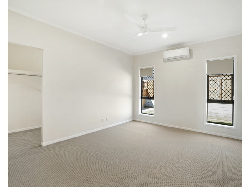 33 Oxbow Crescent, Lawnton QLD 4501