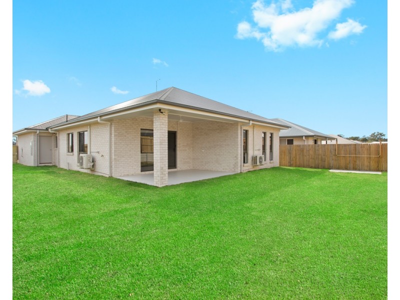 33 Oxbow Crescent, Lawnton QLD 4501