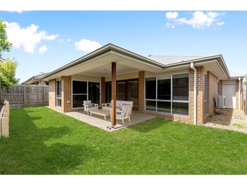 24 Nullarbor Circuit, North Lakes QLD 4509