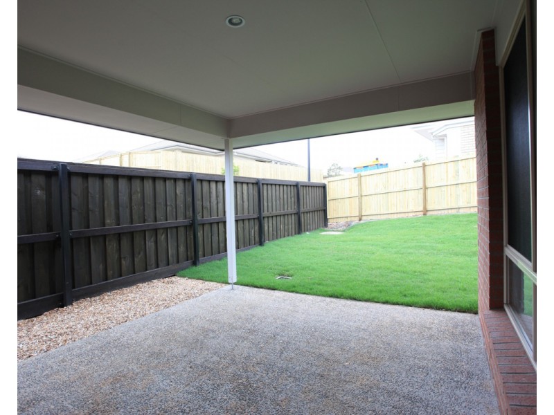 60 Mackintosh Drive, North Lakes QLD 4509