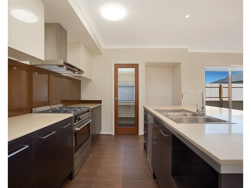 15 Elsey Circuit, North Lakes QLD 4509