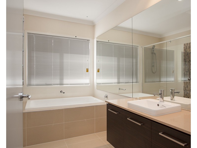 15 Elsey Circuit, North Lakes QLD 4509