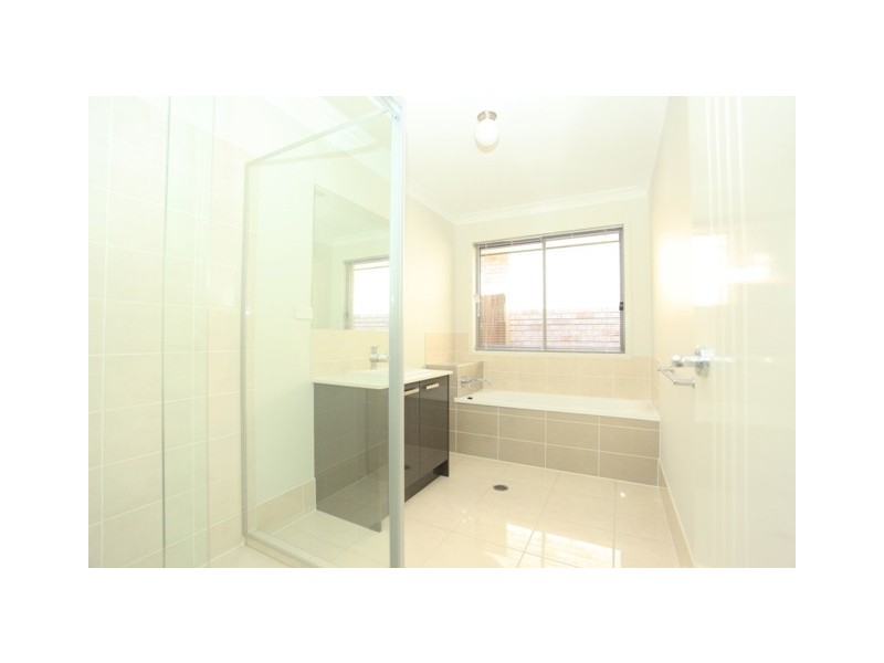 16 Melville Parade, North Lakes QLD 4509