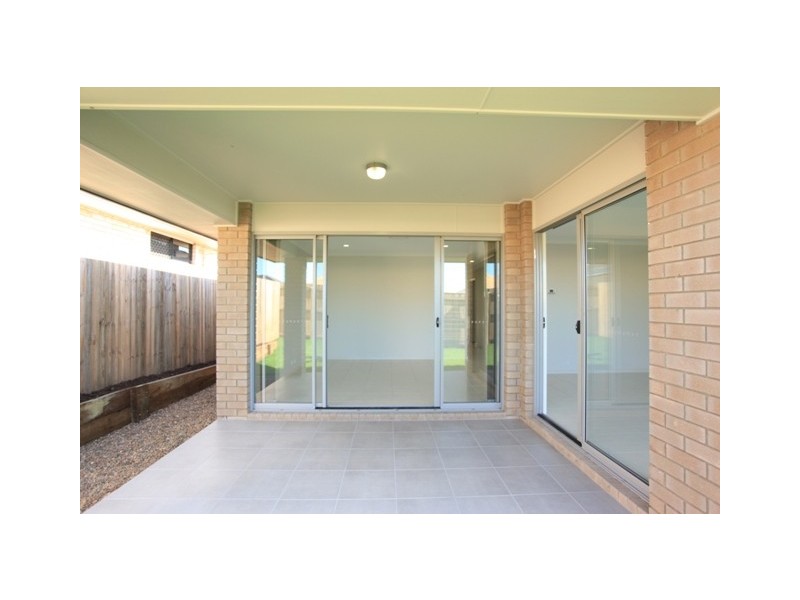 16 Melville Parade, North Lakes QLD 4509