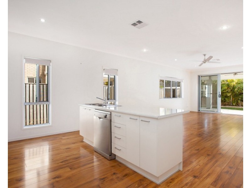 116 Nicklaus Parade, North Lakes QLD 4509