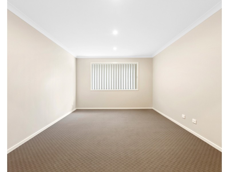 50 Attenborough Circuit, North Lakes QLD 4509