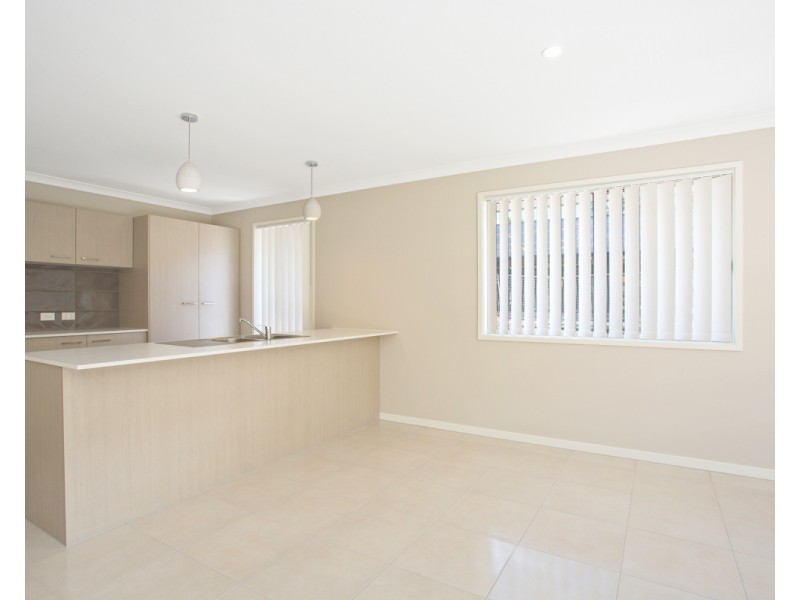 50 Attenborough Circuit, North Lakes QLD 4509