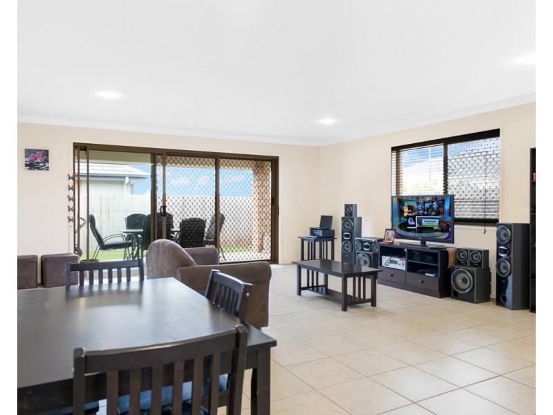 9 Wells Close, North Lakes QLD 4509