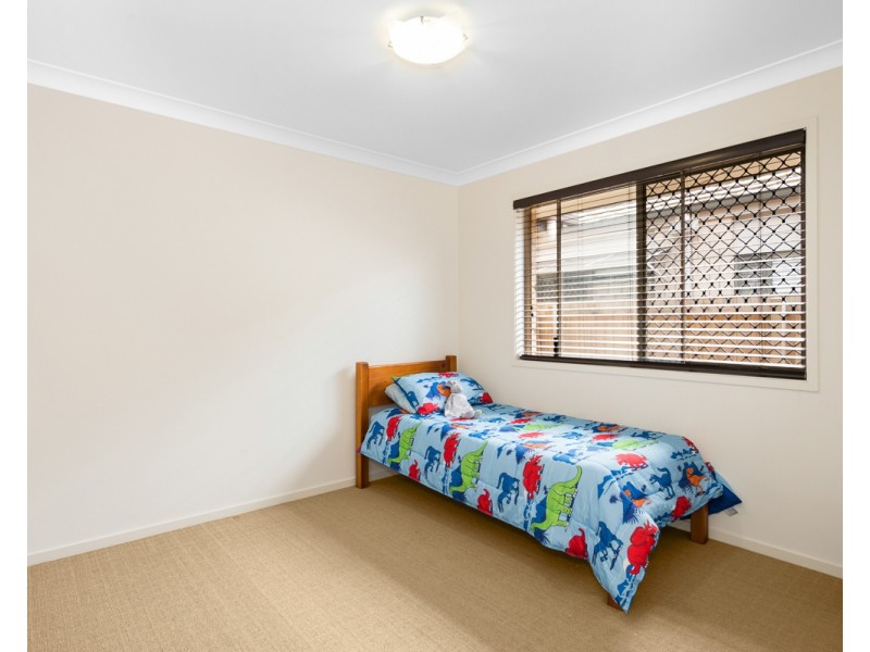 9 Wells Close, North Lakes QLD 4509