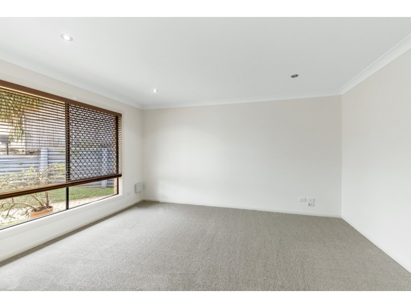 8 Raimondo Court, Dakabin QLD 4503