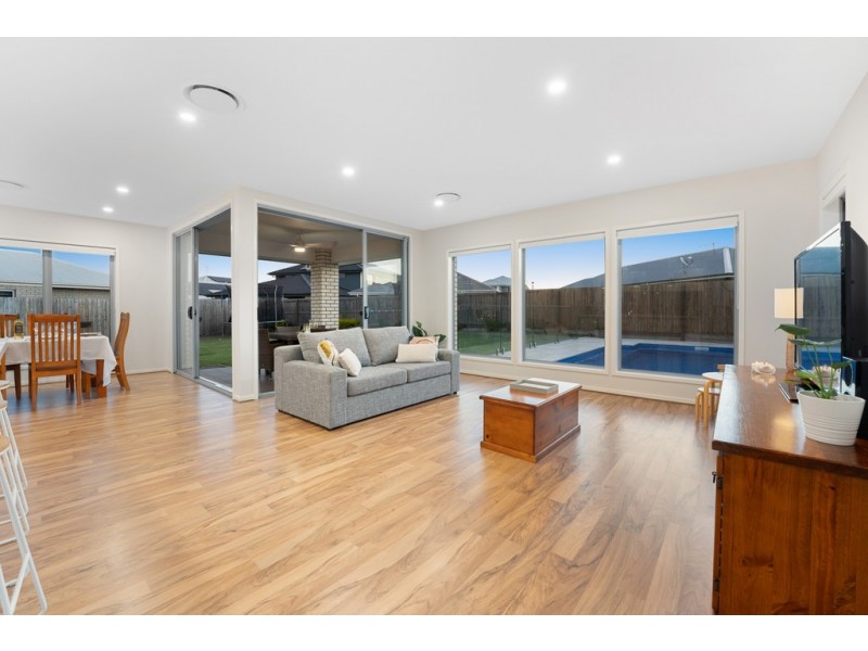 8 Bartley Street, Mango Hill QLD 4509