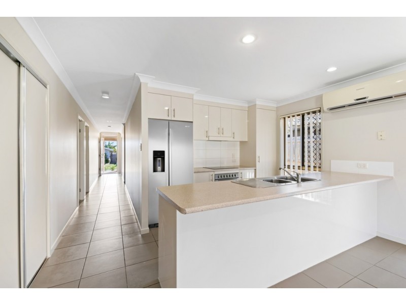 15 Shimao Crescent, North Lakes QLD 4509