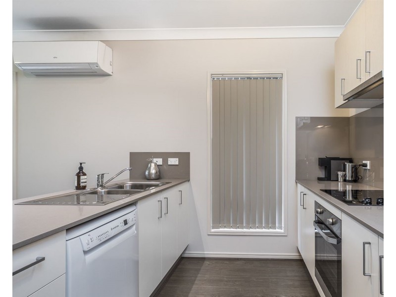 49 Ravensbourne Crescent, North Lakes QLD 4509