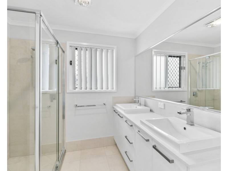 7 Anchor Street, Newport QLD 4020