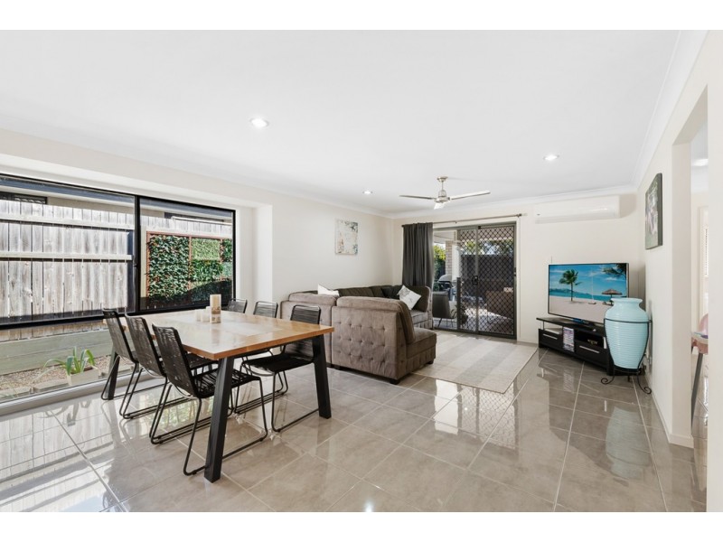 24 Denham Crescent, North Lakes QLD 4509