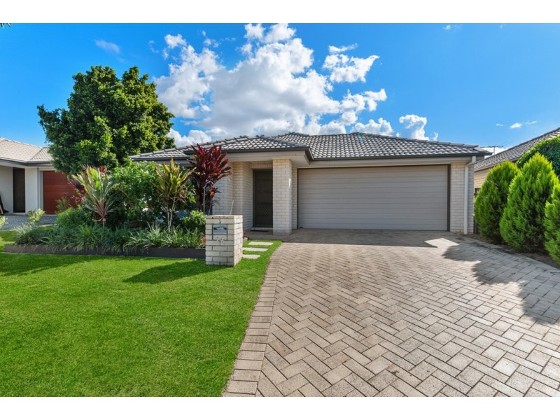 24 Denham Crescent, North Lakes QLD 4509