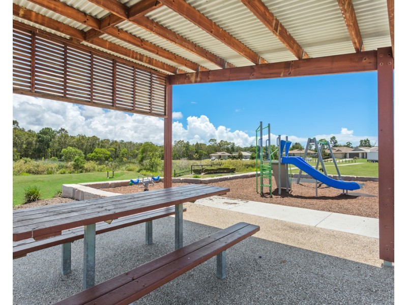 14 Bangalow Street, Morayfield QLD 4506