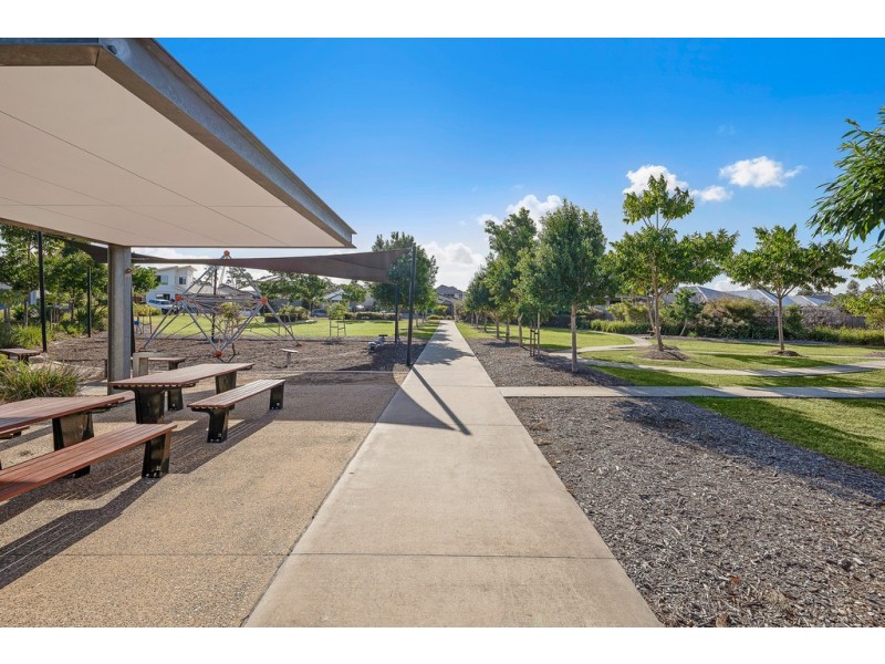 9 Cooloola Crescent, North Lakes QLD 4509