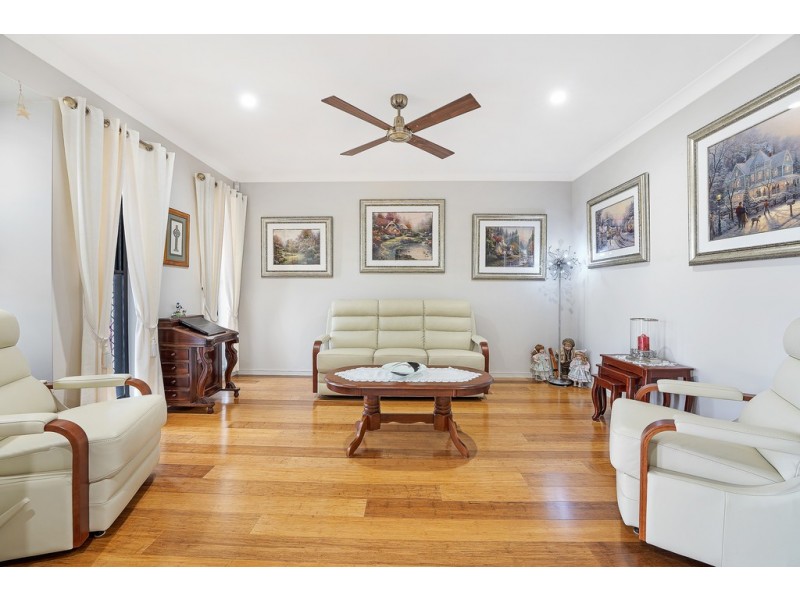 28 Essencia Avenue, Dakabin QLD 4503