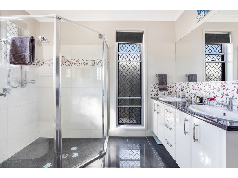 28 Essencia Avenue, Dakabin QLD 4503