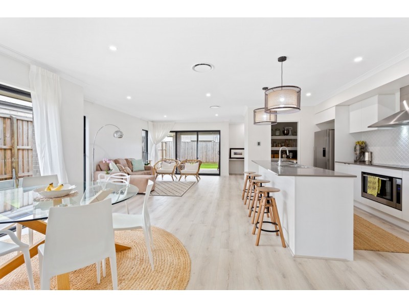 27 Bettson Boulevard, Griffin QLD 4503