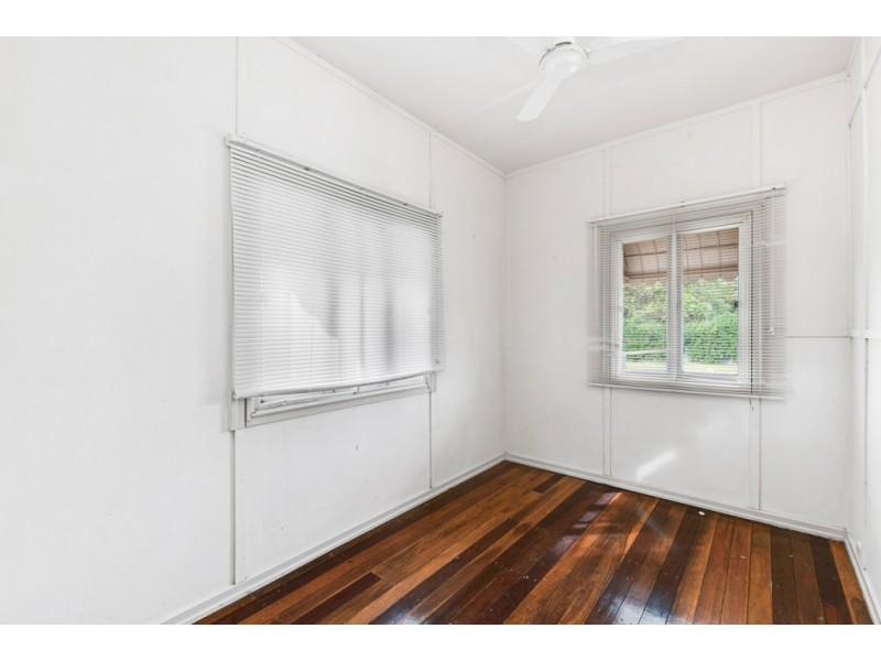 21 The Crescent, Kallangur QLD 4503