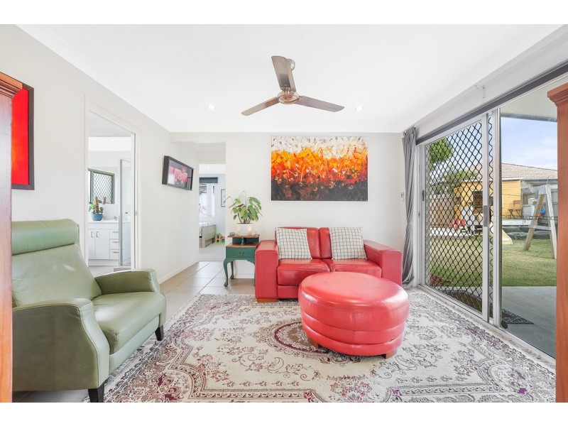 9 Troon Street, North Lakes QLD 4509