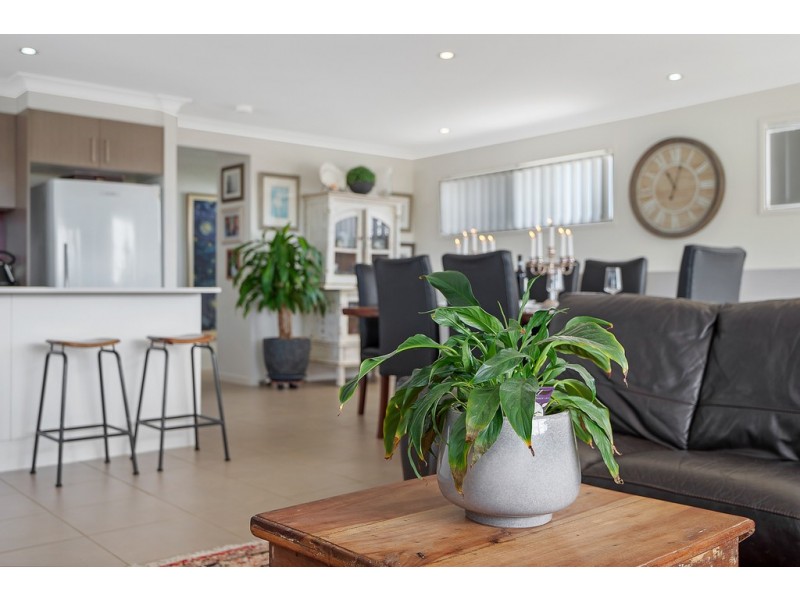 9 Troon Street, North Lakes QLD 4509