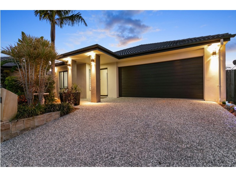 45 Dickson Crescent, North Lakes QLD 4509