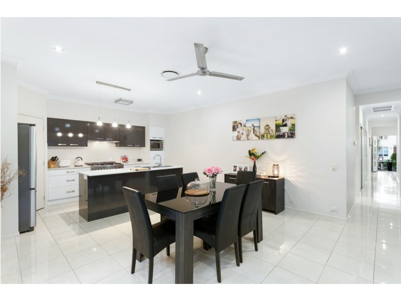 45 Dickson Crescent, North Lakes QLD 4509