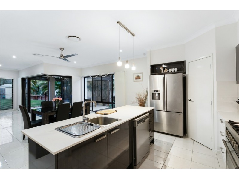 45 Dickson Crescent, North Lakes QLD 4509