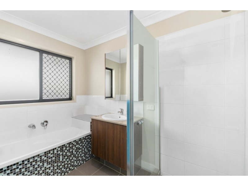 51 Dickson Crescent, North Lakes QLD 4509