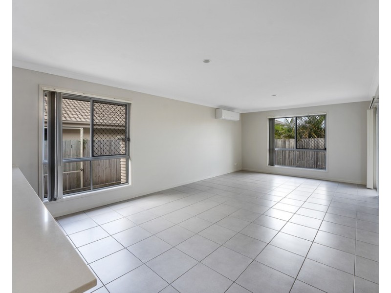 86 Daintree Circuit, North Lakes QLD 4509