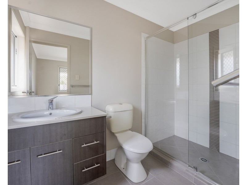 86 Daintree Circuit, North Lakes QLD 4509